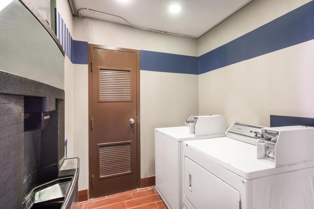 Red Roof Inn & Suites Athens, Al Extérieur photo