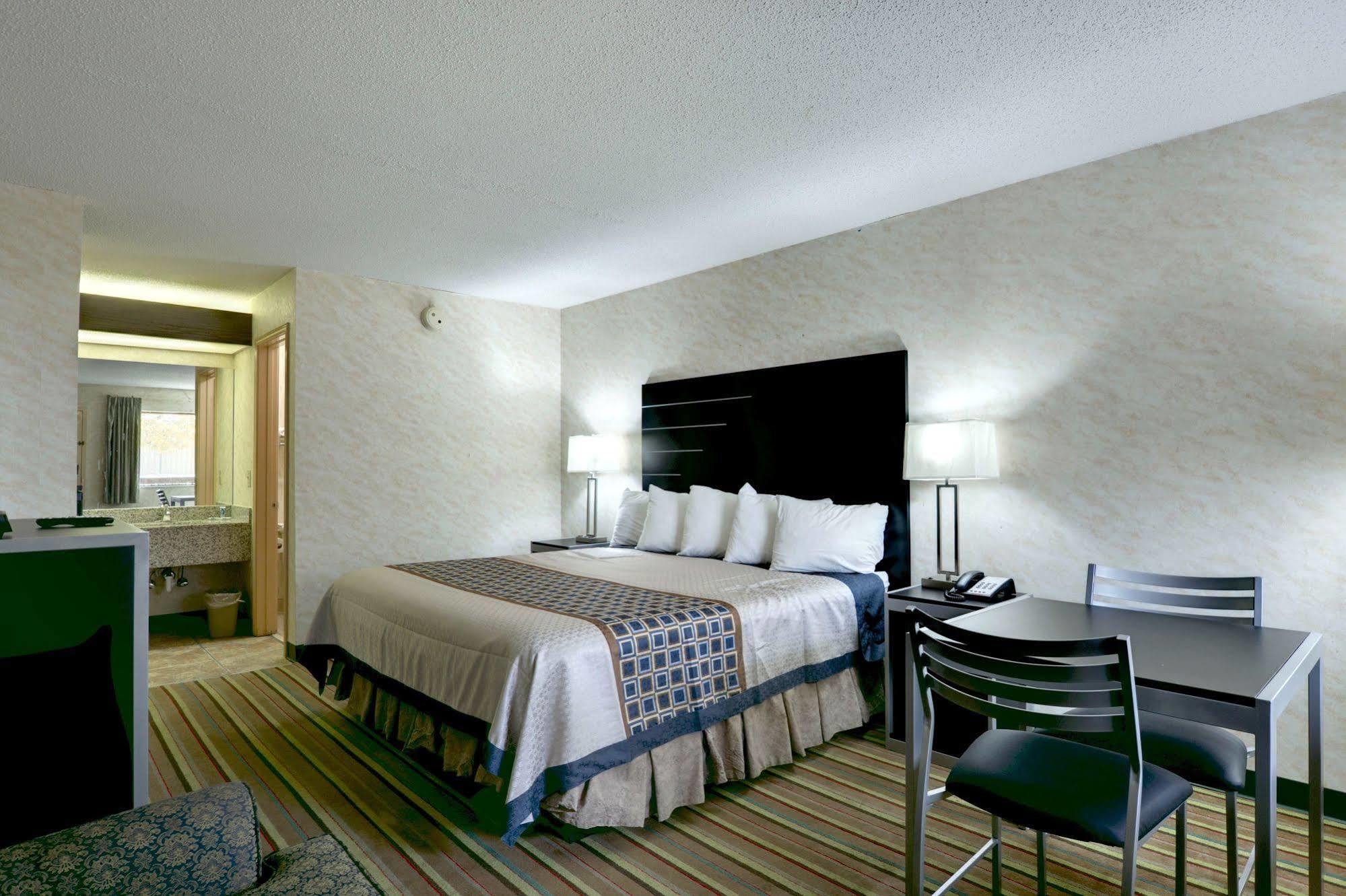 Red Roof Inn & Suites Athens, Al Extérieur photo